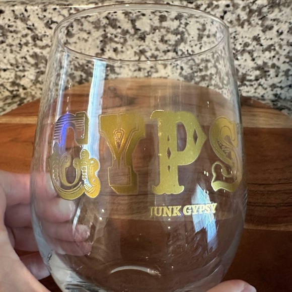 Gypsy Gold Wine Glass - Picture 4 of 6